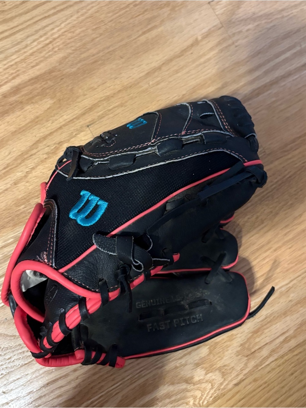Wilson Black & Pink Fastpitch Glove Leather 11” Kids Softball